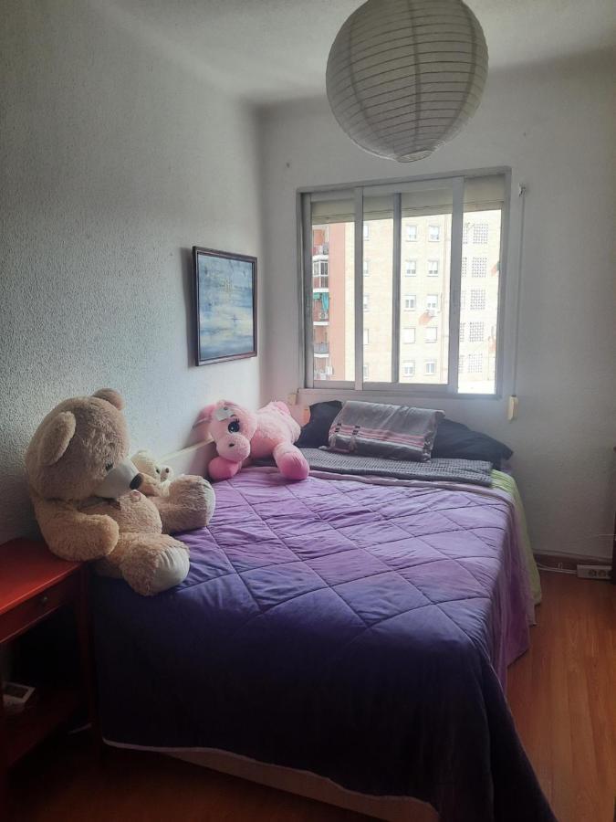 Una Habitacion Individual En Casa Familiar Dentro De Ciudad Patrimonio De La Humanidad Alcalá de Henares Buitenkant foto